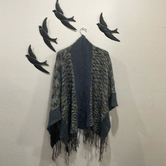 Anthropologie Willow & Clay Wool Blend Fringed Open Front Blanket Shawl - M / L - Picture 8 of 8